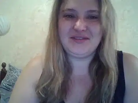 Snapshot of ParisMimi chatting on February 2, 2026, 7:51 am ParisMimi online show from February 2, 2026, 7:51 am