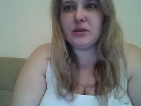Snapshot of ParisMimi chatting on February 18, 2026, 7:15 am ParisMimi online show from February 18, 2026, 7:15 am