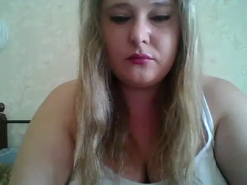 Snapshot of ParisMimi chatting on April 5, 2026, 7:05 am ParisMimi online show from April 5, 2026, 7:05 am