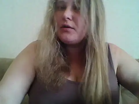 Snapshot of ParisMimi chatting on May 11, 2026, 7:36 am ParisMimi online show from May 11, 2026, 7:36 am