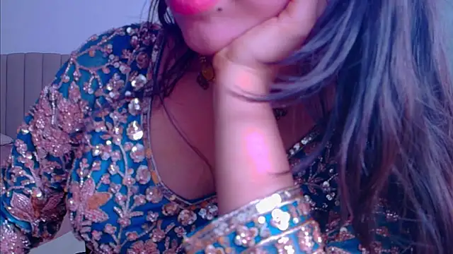 Snapshot of Aashika-Kaur chatting on November 1, 2025, 4:31 pm Aashika-Kaur online show from November 1, 2025, 4:31 pm