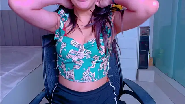 Snapshot of Aashika-Kaur chatting on December 5, 2025, 4:54 am Aashika-Kaur online show from December 5, 2025, 4:54 am