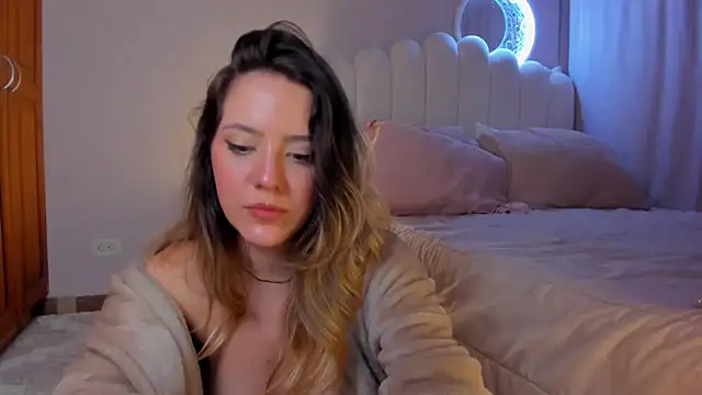 Snapshot of martinaaricci chatting on November 20, 2025, 12:44 am martinaaricci online show from November 20, 2025, 12:44 am