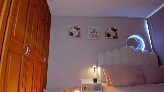 Snapshot of martinaaricci chatting on January 13, 2026, 2:00 pm martinaaricci online show from January 13, 2026, 2:00 pm