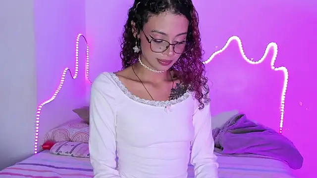 Snapshot of Kalahna chatting on December 23, 2025, 5:05 am Kalahna online show from December 23, 2025, 5:05 am