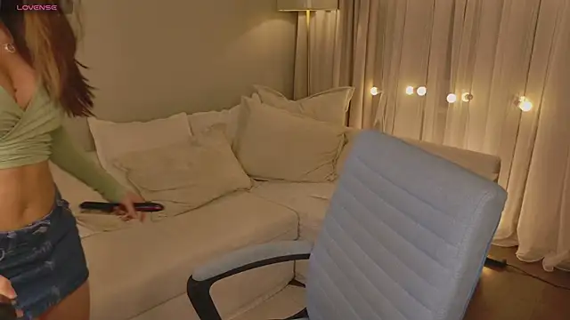 EmiliaDreams online show from February 20, 2026, 4:40 pm