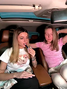 Snapshot of Jasmine_urPrincess chatting on November 8, 2025, 5:18 am Jasmine urPrincess online show from November 8, 2025, 5:18 am