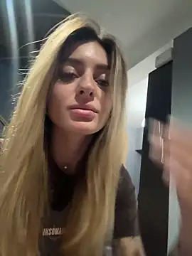 Snapshot of Jasmine_urPrincess chatting on November 13, 2025, 5:17 am Jasmine urPrincess online show from November 13, 2025, 5:17 am