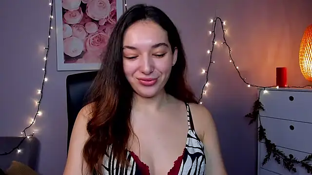 Snapshot of Meagn_Extasy chatting on December 22, 2024, 5:32 pm Meagn Extasy online show from December 22, 2024, 5:32 pm