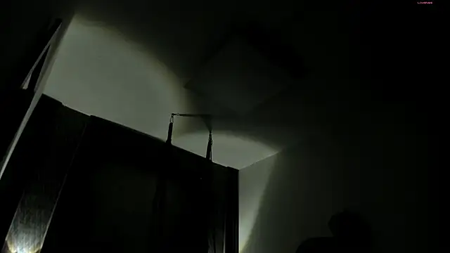 selene red  online show from November 12, 2025, 1:22 pm