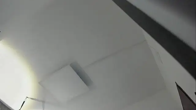 selene red  online show from December 19, 2025, 1:51 pm