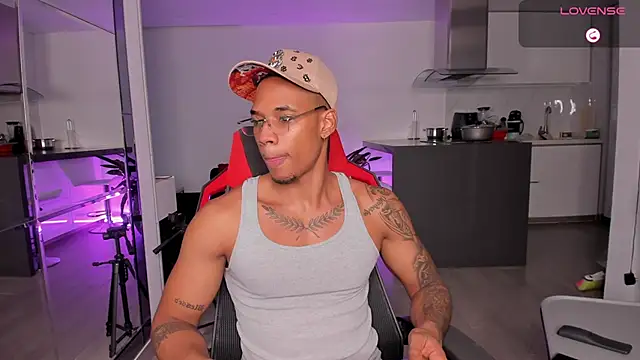 Snapshot of TROYWESLY- chatting on February 11, 2026, 10:26 pm TROYWESLY- online show from February 11, 2026, 10:26 pm