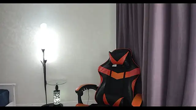 Snapshot of Missykitty01 chatting on February 14, 2026, 11:40 am Missykitty01 online show from February 14, 2026, 11:40 am