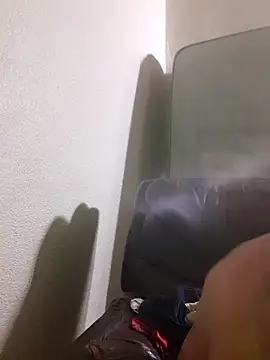 Snapshot of theDemente18 chatting on November 21, 2025, 10:36 am theDemente18 online show from November 21, 2025, 10:36 am