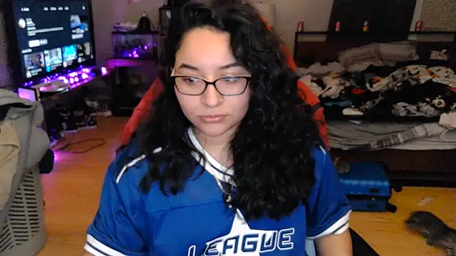 Elliewgfs online show from December 22, 2024, 2:28 am