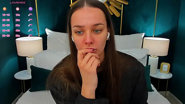 Snapshot of AprilWong chatting on February 8, 2026, 6:06 am AprilWong online show from February 8, 2026, 6:06 am