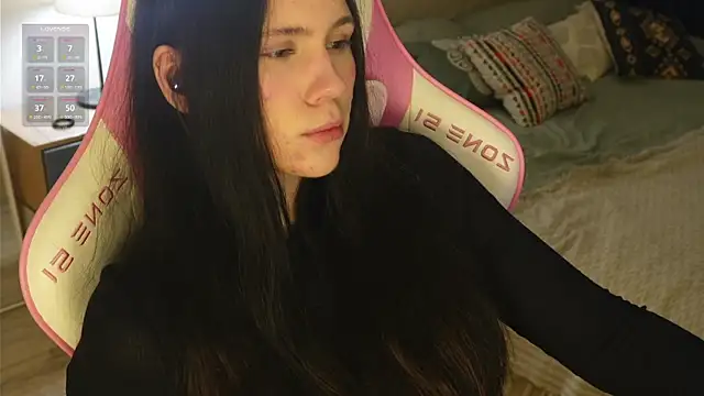 jennetdoll online show from February 19, 2025, 3:27 pm