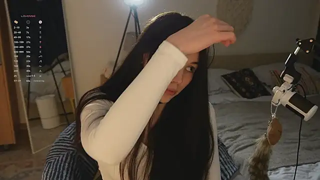 jennetdoll online show from March 3, 2026, 6:47 pm