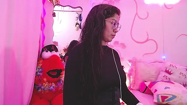 Snapshot of dainaflowers chatting on February 21, 2026, 4:24 am dainaflowers online show from February 21, 2026, 4:24 am