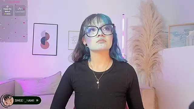 Sweet Namii online show from November 24, 2025, 7:46 pm