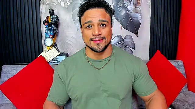 Snapshot of MikeEstevess chatting on December 22, 2025, 9:39 am MikeEstevess online show from December 22, 2025, 9:39 am