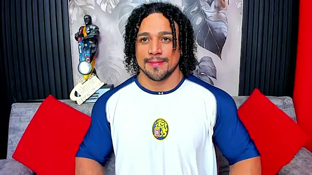 Snapshot of MikeEstevess chatting on January 6, 2026, 12:31 pm MikeEstevess online show from January 6, 2026, 12:31 pm