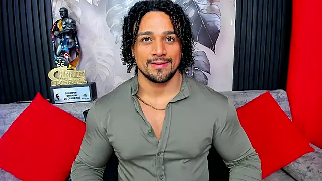 Snapshot of MikeEstevess chatting on February 23, 2026, 1:14 am MikeEstevess online show from February 23, 2026, 1:14 am