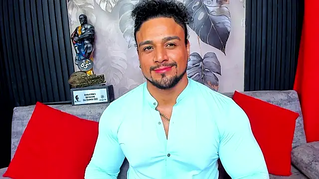 Snapshot of MikeEstevess chatting on March 6, 2026, 5:26 am MikeEstevess online show from March 6, 2026, 5:26 am