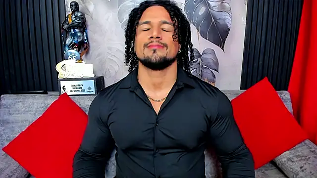 Snapshot of MikeEstevess chatting on March 8, 2026, 7:56 am MikeEstevess online show from March 8, 2026, 7:56 am