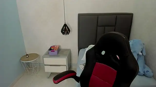 Kittytimberlake online show from February 26, 2025, 7:38 pm