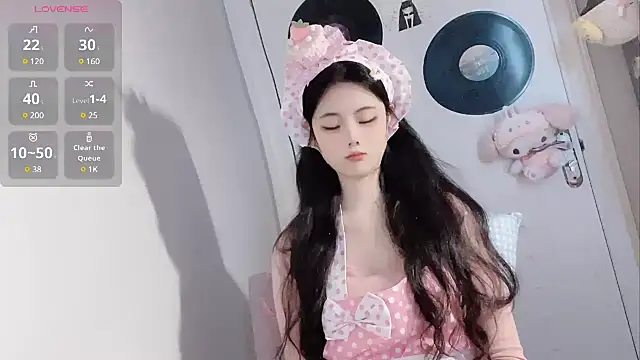 Qedgjwyz1 online show from March 18, 2025, 3:31 am