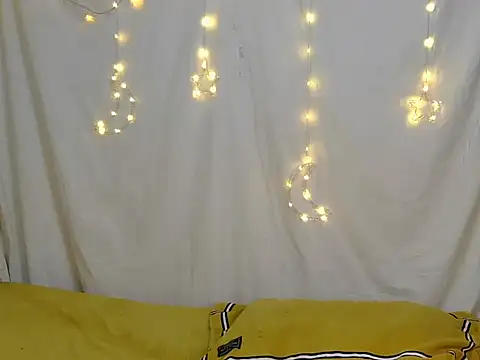 Snapshot of StarBarbiee chatting on December 17, 2025, 8:26 pm StarBarbiee online show from December 17, 2025, 8:26 pm