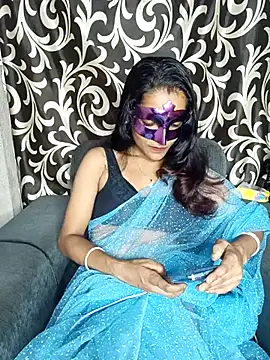 Snapshot of REVA_DARLING chatting on November 7, 2025, 7:30 am REVA DARLING online show from November 7, 2025, 7:30 am