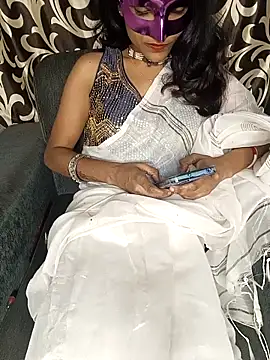 Snapshot of REVA_DARLING chatting on December 2, 2025, 6:30 am REVA DARLING online show from December 2, 2025, 6:30 am