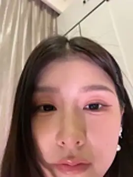 Snapshot of Momoever123456 chatting on February 11, 2026, 3:17 pm Momoever123456 online show from February 11, 2026, 3:17 pm