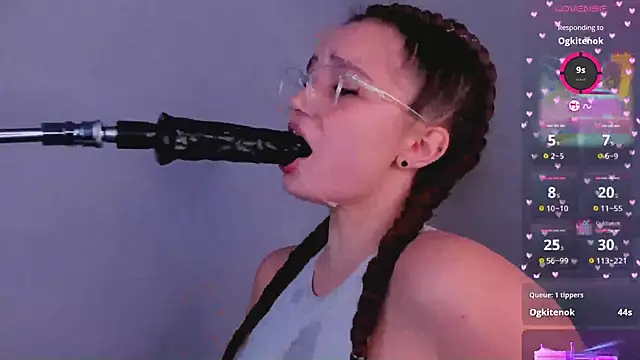 Snapshot of bitchpeace_ chatting on February 19, 2025, 10:20 pm bitchpeace online show from February 19, 2025, 10:20 pm