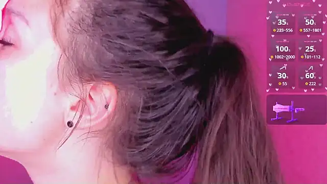 Snapshot of bitchpeace_ chatting on October 5, 2025, 7:45 pm bitchpeace online show from October 5, 2025, 7:45 pm