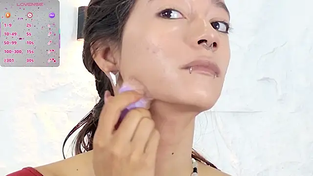 Snapshot of zorravioletta1 chatting on October 29, 2025, 12:07 pm zorravioletta1 online show from October 29, 2025, 12:07 pm