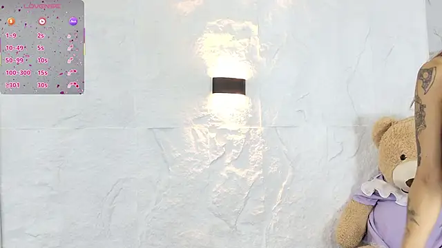 Snapshot of zorravioletta1 chatting on November 8, 2025, 11:43 am zorravioletta1 online show from November 8, 2025, 11:43 am