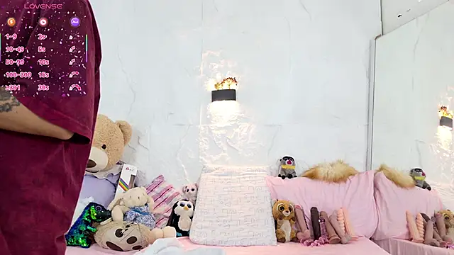 Snapshot of zorravioletta1 chatting on December 3, 2025, 11:41 am zorravioletta1 online show from December 3, 2025, 11:41 am