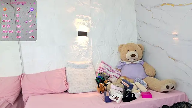 Snapshot of zorravioletta1 chatting on December 16, 2025, 11:37 am zorravioletta1 online show from December 16, 2025, 11:37 am