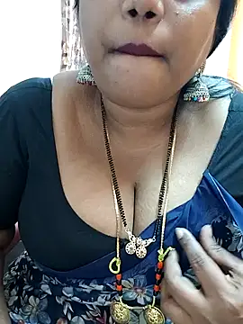 Snapshot of Swapna_143 chatting on December 10, 2024, 5:50 am Swapna 143 online show from December 10, 2024, 5:50 am
