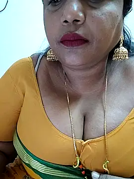 Snapshot of Swapna_143 chatting on December 27, 2024, 2:47 am Swapna 143 online show from December 27, 2024, 2:47 am