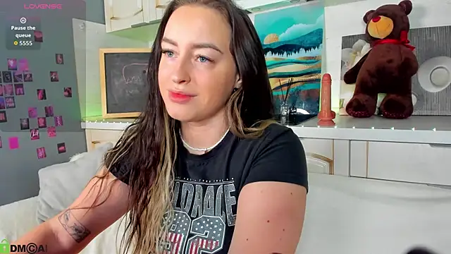 Snapshot of Kruela_Eva chatting on November 21, 2025, 11:14 pm Kruela Eva online show from November 21, 2025, 11:14 pm