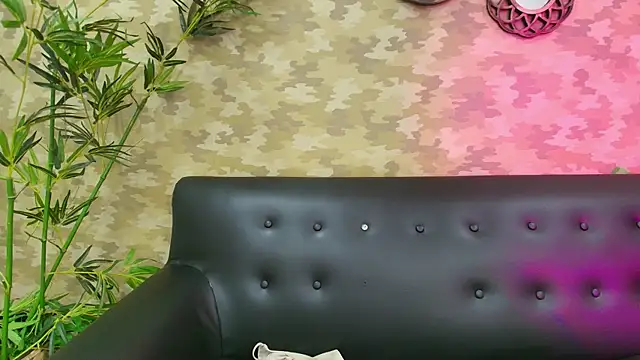 Snapshot of cherry_chel chatting on December 14, 2025, 4:56 pm cherry chel online show from December 14, 2025, 4:56 pm