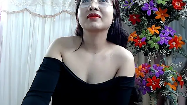 Snapshot of MiMi_0293 chatting on January 8, 2025, 3:40 am MiMi 0293 online show from January 8, 2025, 3:40 am