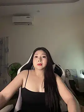 Snapshot of MiMi_0293 chatting on December 20, 2025, 1:18 pm MiMi 0293 online show from December 20, 2025, 1:18 pm