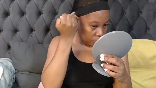 DIRTYTALKINQUEEN online show from November 14, 2025, 11:20 am