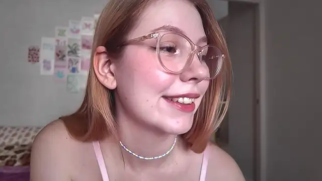 Snapshot of HoneyAudrey chatting on January 15, 2026, 3:22 am HoneyAudrey online show from January 15, 2026, 3:22 am