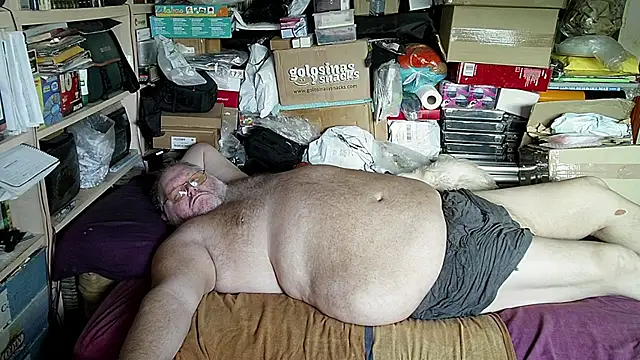 hadeszeuss2 online show from November 1, 2025, 3:25 pm